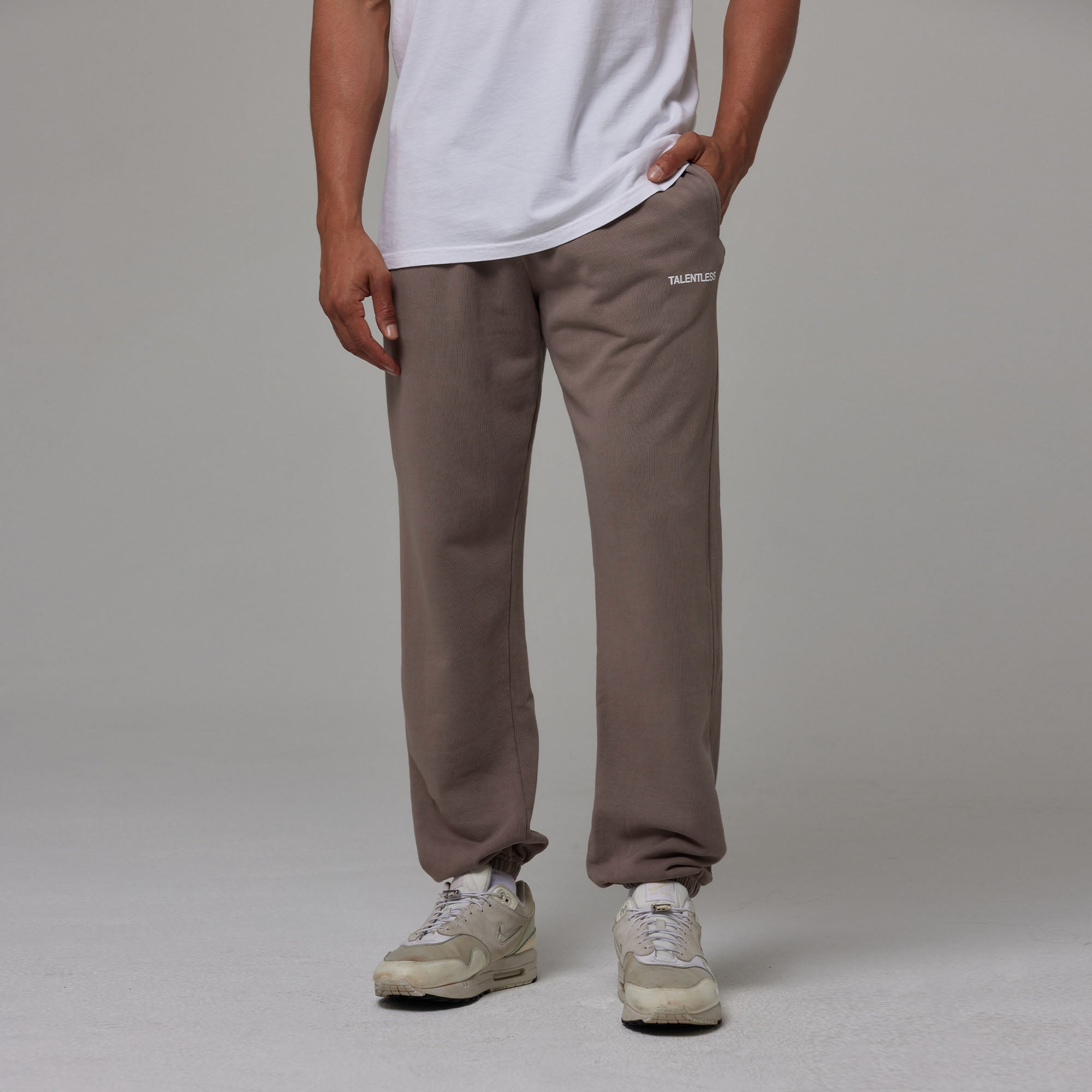 Talentless outlets Beige Ombré Zip Pocket sweatpants Size M